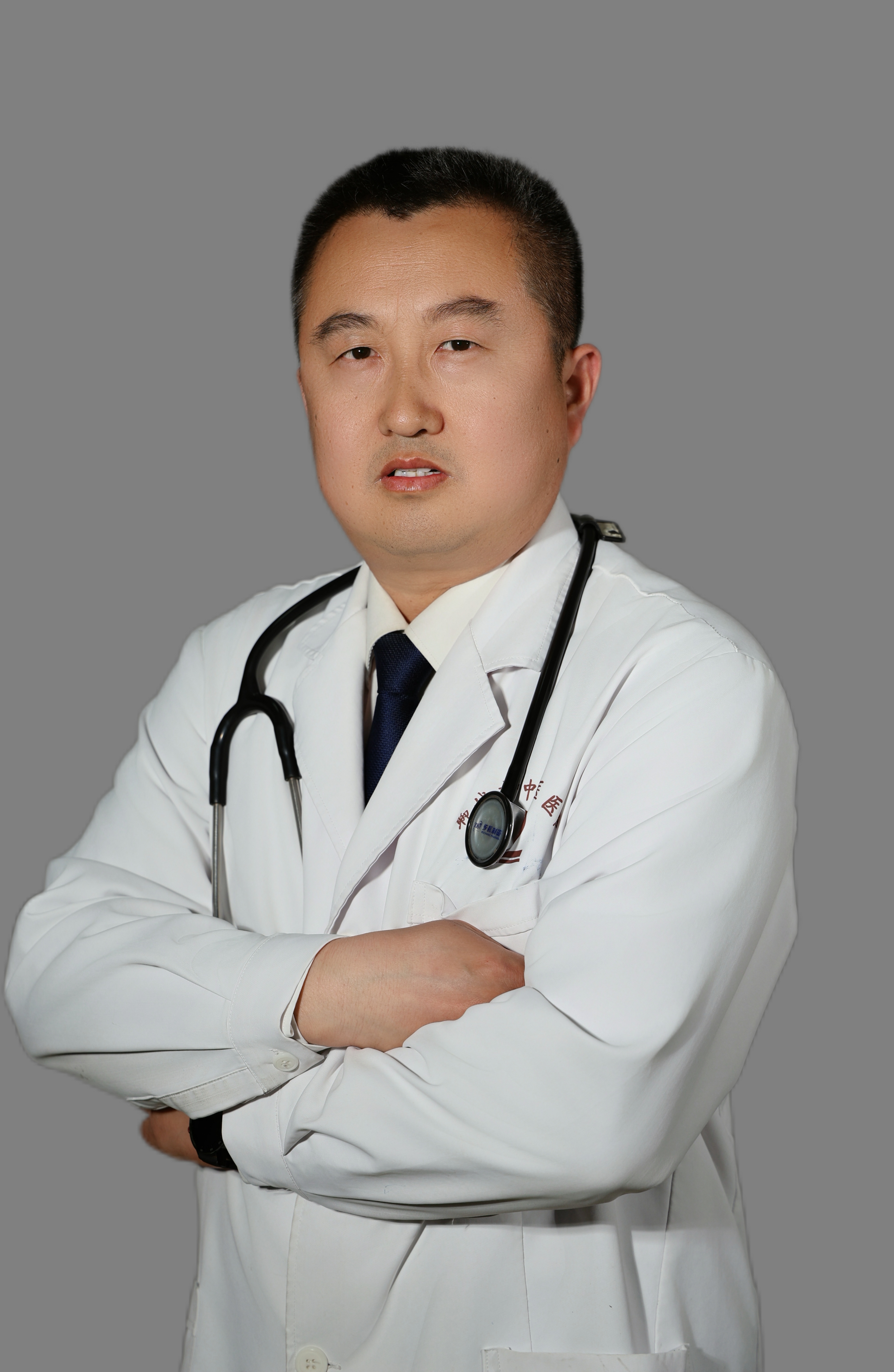 陈明荣.jpg